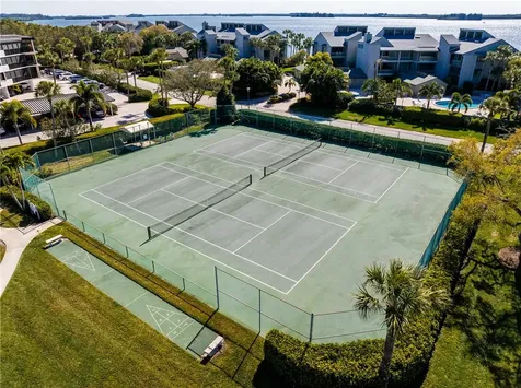 1825 Mooringline Drive Vero Beach FL 32963
