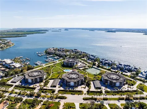 1825 Mooringline Drive Vero Beach FL 32963
