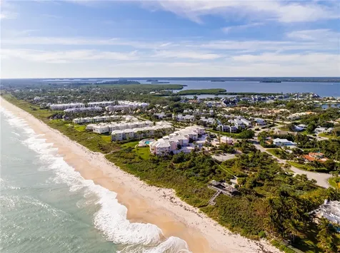 1825 Mooringline Drive Vero Beach FL 32963