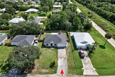 7726 102nd Avenue Vero Beach FL 32967