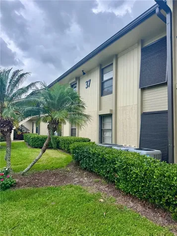 37 Plantation Drive Vero Beach FL 32966