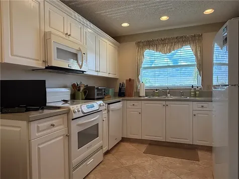 675 W Lake Jasmine Circle Vero Beach FL 32962