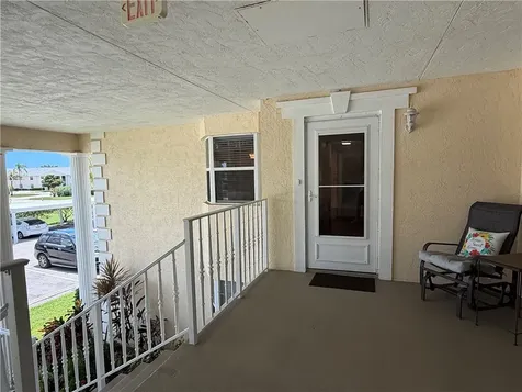 675 W Lake Jasmine Circle Vero Beach FL 32962