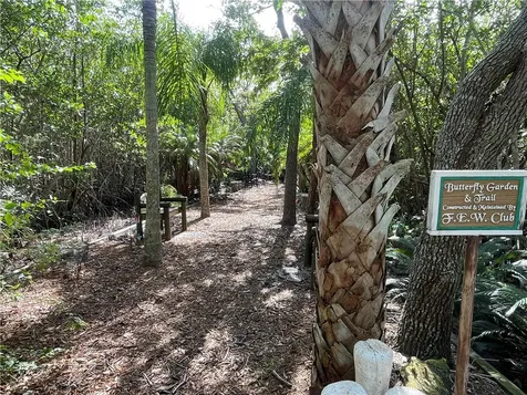 675 W Lake Jasmine Circle Vero Beach FL 32962