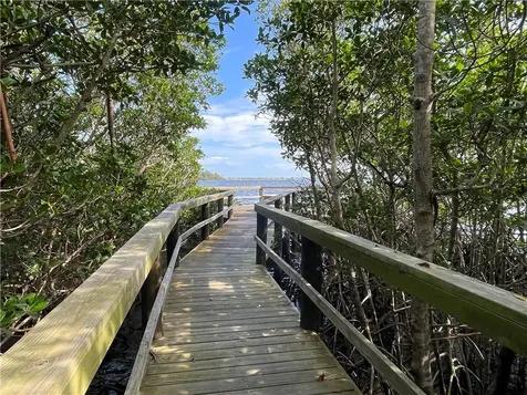 675 W Lake Jasmine Circle Vero Beach FL 32962