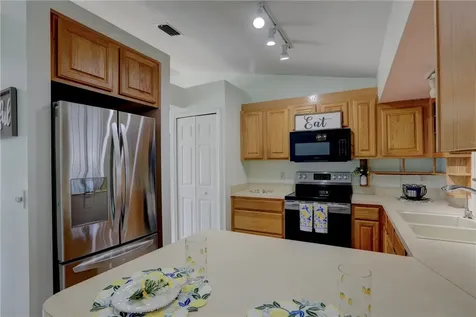 243 Dickens Avenue Sebastian FL 32958