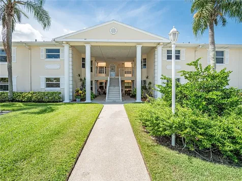385 Grove Isle Circle Vero Beach FL 32962