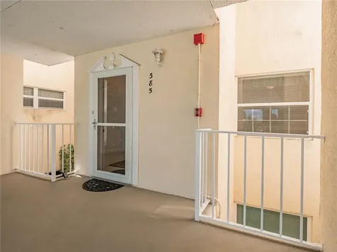 385 Grove Isle Circle Vero Beach FL 32962