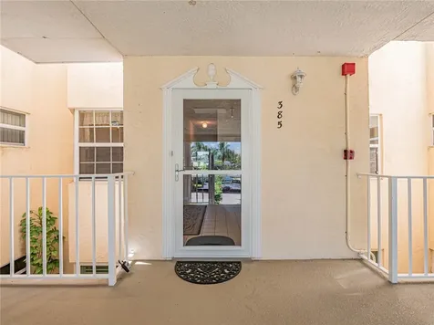 385 Grove Isle Circle Vero Beach FL 32962