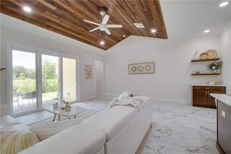 1805 Bridgepointe Circle Vero Beach FL 32967