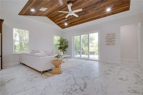 1805 Bridgepointe Circle Vero Beach FL 32967
