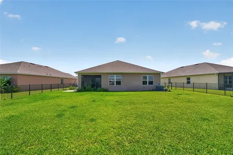2233 Stratton Terrace SW Vero Beach FL 32968