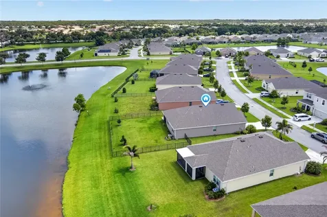 2233 Stratton Terrace SW Vero Beach FL 32968