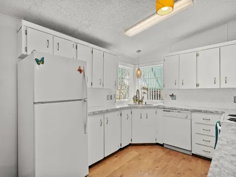 836 Hyacinth Circle Barefoot Bay FL 32976