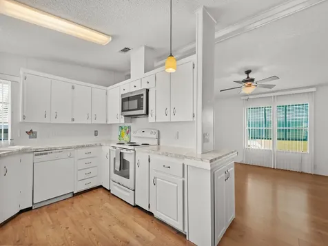 836 Hyacinth Circle Barefoot Bay FL 32976