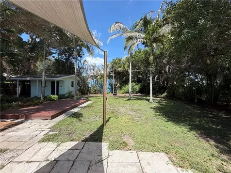 2055 34th Avenue Vero Beach FL 32960