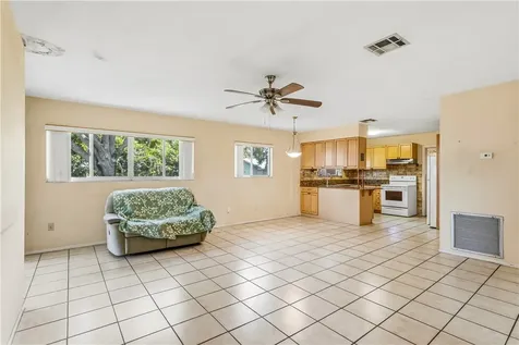820 23rd Place SW Vero Beach FL 32962