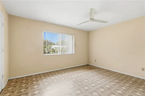 820 23rd Place SW Vero Beach FL 32962