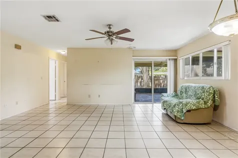 820 23rd Place SW Vero Beach FL 32962