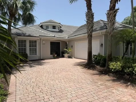 2229 Falls Circle Vero Beach FL 32967