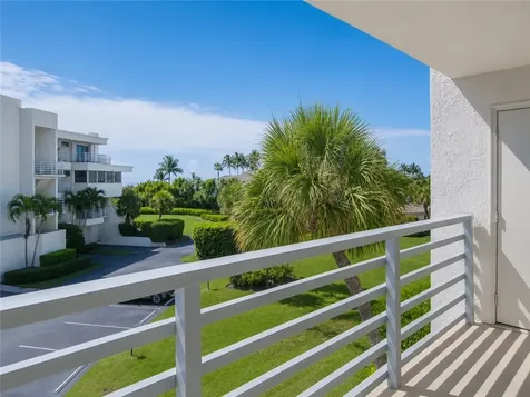 5558 Highway A1a Vero Beach FL 32963