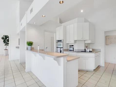 609 Lake Drive Vero Beach FL 32963
