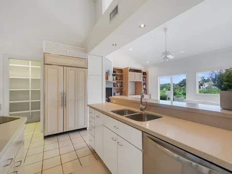 609 Lake Drive Vero Beach FL 32963