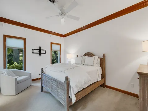609 Lake Drive Vero Beach FL 32963