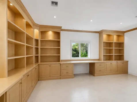 609 Lake Drive Vero Beach FL 32963