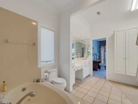 609 Lake Drive Vero Beach FL 32963