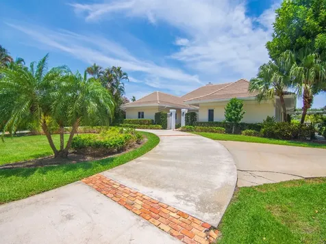 609 Lake Drive Vero Beach FL 32963