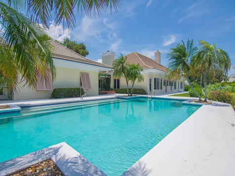 609 Lake Drive Vero Beach FL 32963