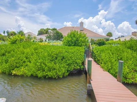609 Lake Drive Vero Beach FL 32963