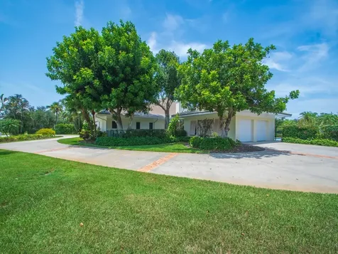 609 Lake Drive Vero Beach FL 32963