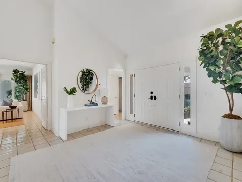 609 Lake Drive Vero Beach FL 32963