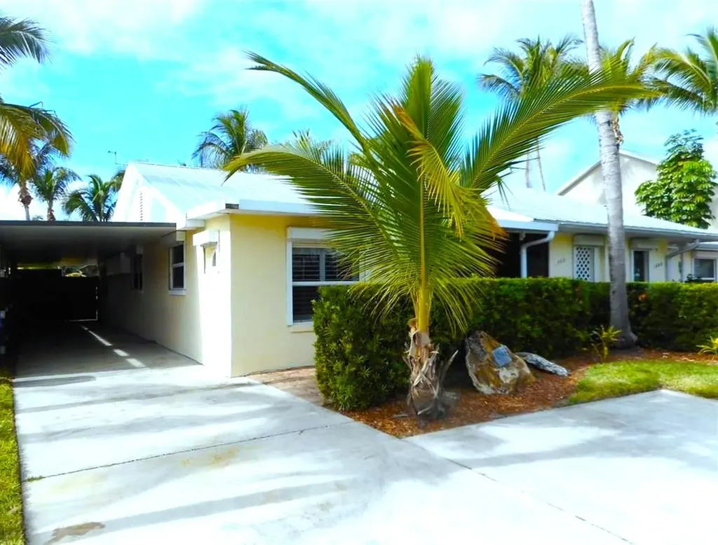 1903 Robalo Drive Vero Beach FL 32960