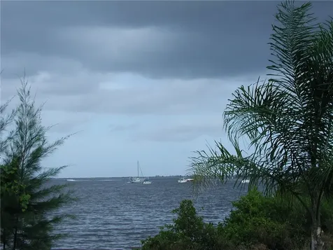 1903 Robalo Drive Vero Beach FL 32960