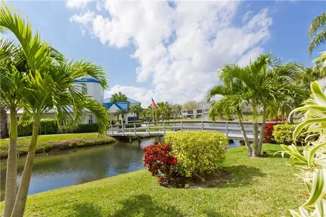 1960 Westminster Circle Vero Beach FL 32966