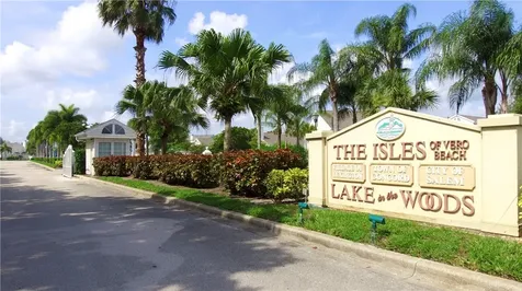 1960 Westminster Circle Vero Beach FL 32966