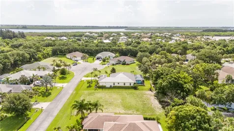 7450 36th Court Vero Beach FL 32967