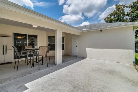 934 Bermuda Avenue Sebastian FL 32958