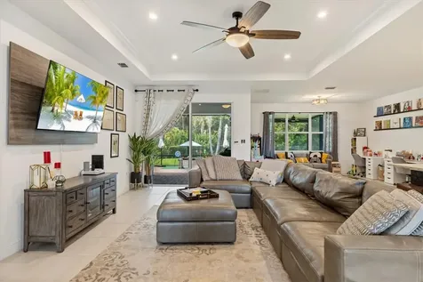 6205 Arcadia Square Vero Beach FL 32966