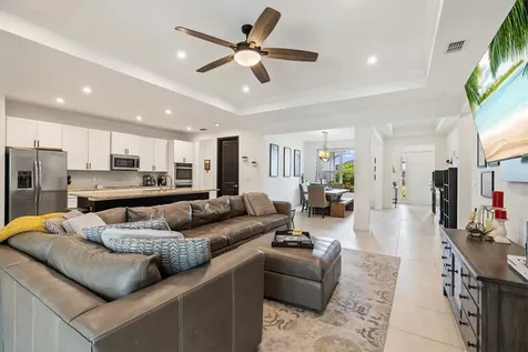 6205 Arcadia Square Vero Beach FL 32966