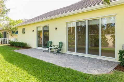 2050 Autumn Lane Vero Beach FL 32963