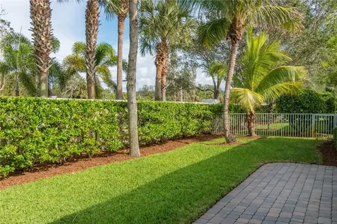 2050 Autumn Lane Vero Beach FL 32963