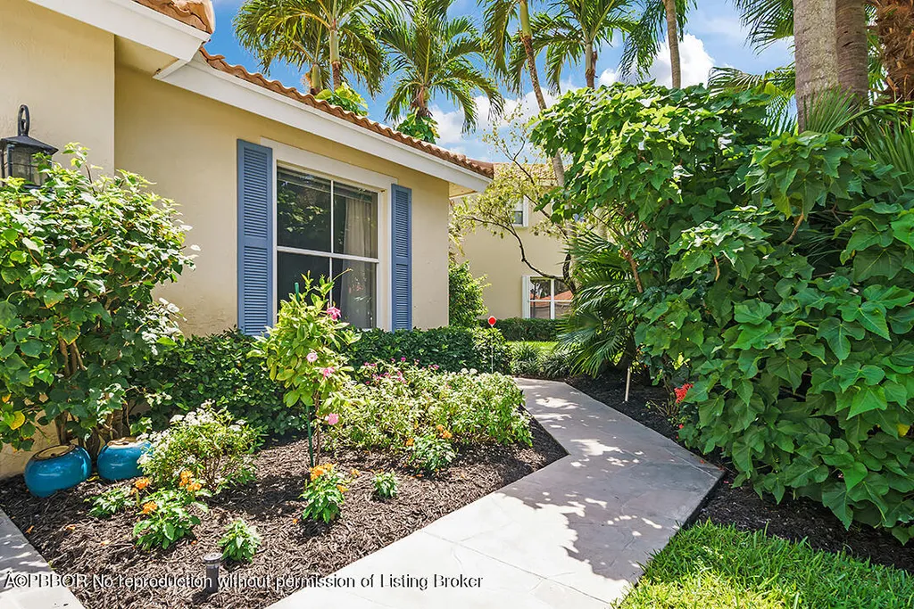 6327 Grand Cypress Circle Lake Worth FL 33463