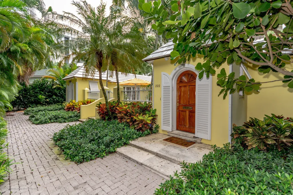222 Phipps Plaza Palm Beach FL 33480