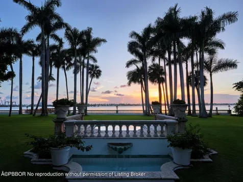 174 Via Del Lago Palm Beach FL 33480