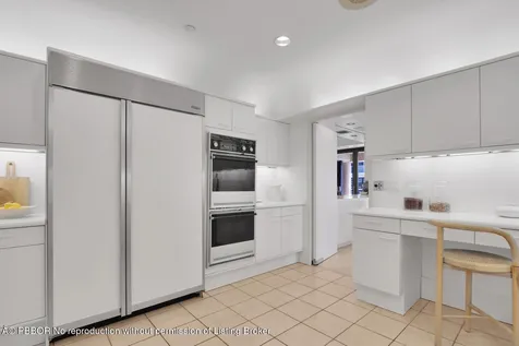 2 N Breakers Row Palm Beach FL 33480