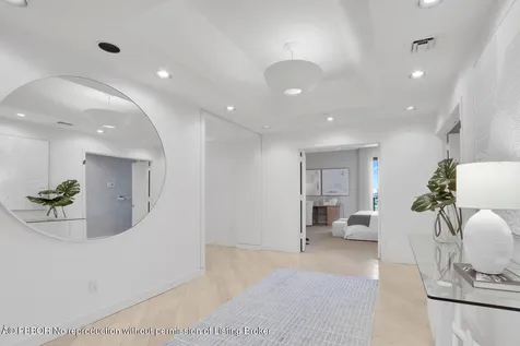 2 N Breakers Row Palm Beach FL 33480